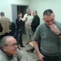 Les anciens gardent le contact avec le monde actif et vorace